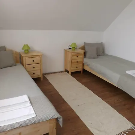 Pensjonat Dinnyelaposi Vendeghaz