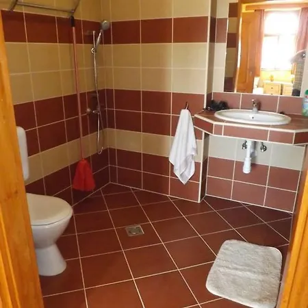 Pensjonat Dinnyelaposi Vendeghaz