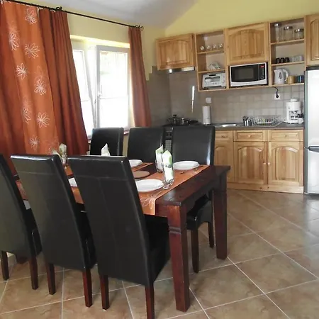 Pensjonat Dinnyelaposi Vendeghaz Békésszentandrás