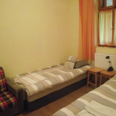 Dinnyelaposi Vendeghaz 3*